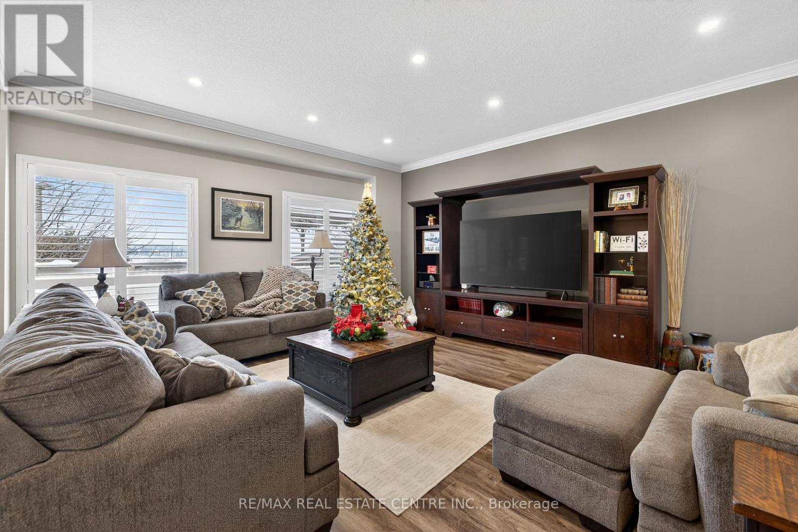 33 Cameron Crescent, Orangeville, Ontario  L9W 5G8 - Photo 6 - W12638946