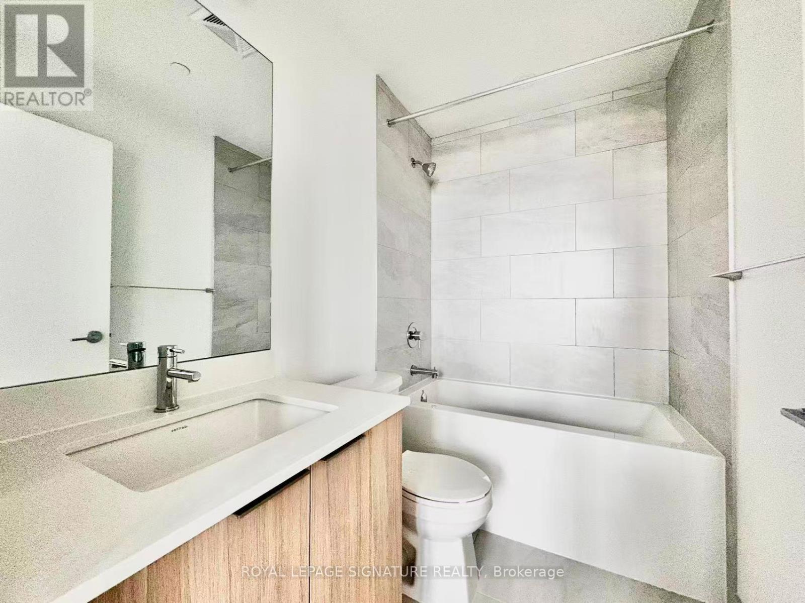 3508 - 395 Square One Drive, Mississauga, Ontario  L5B 0P6 - Photo 10 - W12638958