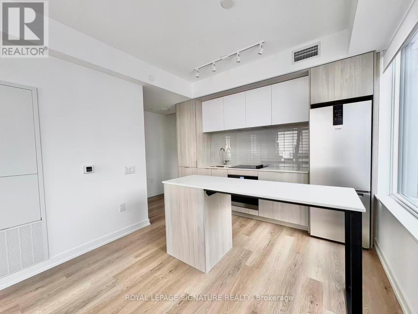 3508 - 395 Square One Drive, Mississauga, Ontario  L5B 0P6 - Photo 5 - W12638958