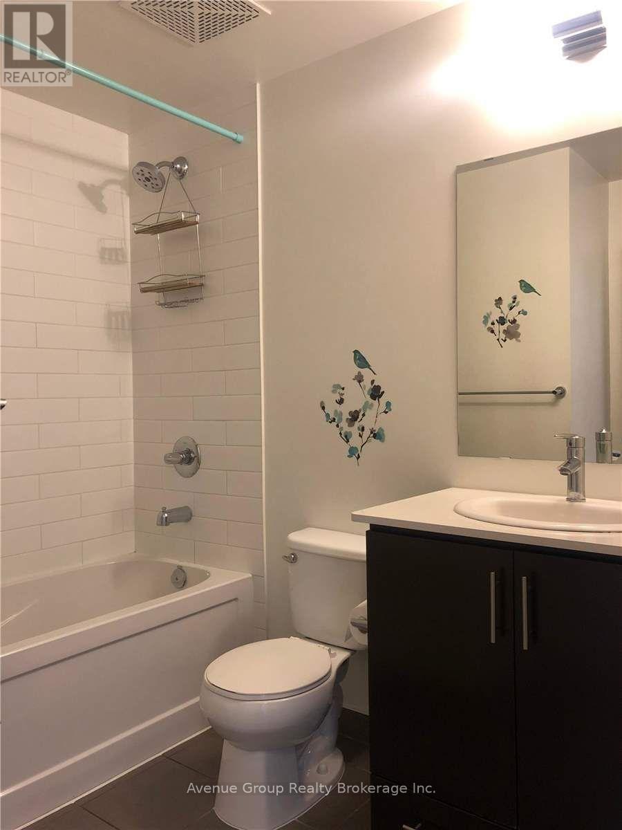 1207 - 360 Square One Drive, Mississauga, Ontario  L5B 0E6 - Photo 8 - W12638982