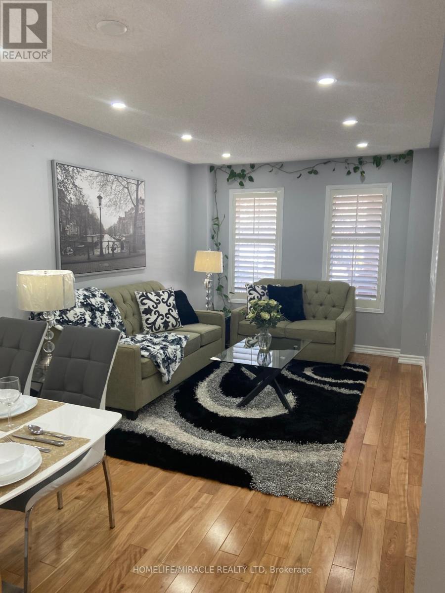 5 Marbleseed Crescent, Brampton, Ontario  L6R 2J8 - Photo 3 - W12638984