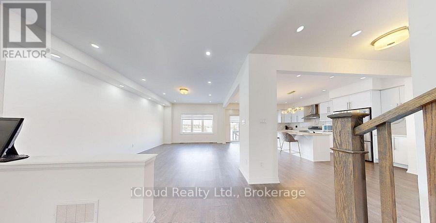 Upper - 11 Moriarity Drive, Brant, Ontario  N3L 0K4 - Photo 3 - X12638886