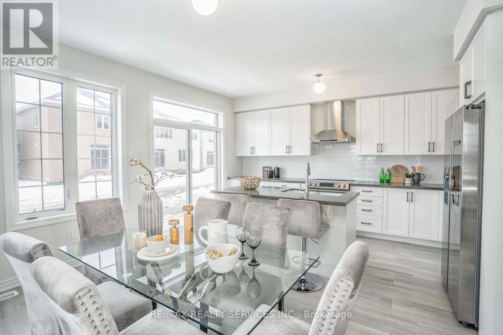 525 Red Elm Road, Shelburne, Ontario  L6V 3Y5 - Photo 8 - X12638968