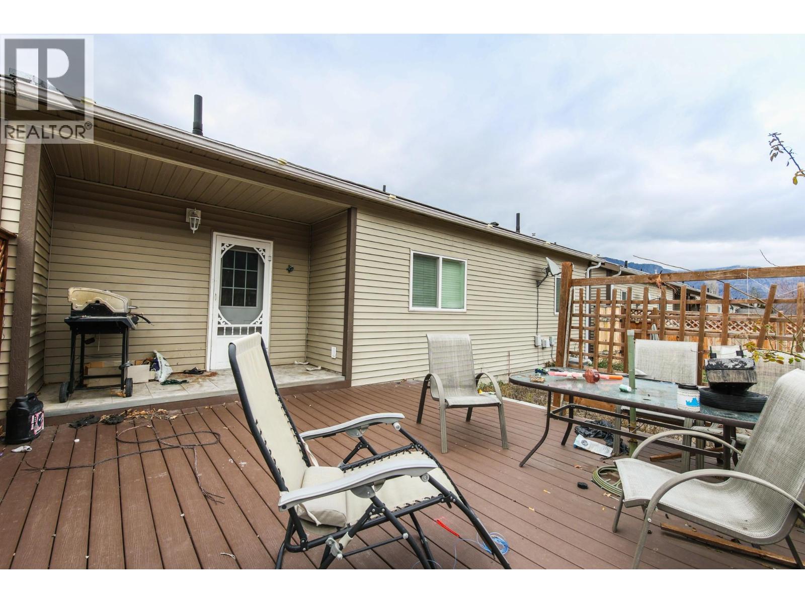 703 9th Avenue, Keremeos, British Columbia  V0X 1N3 - Photo 15 - 10371149