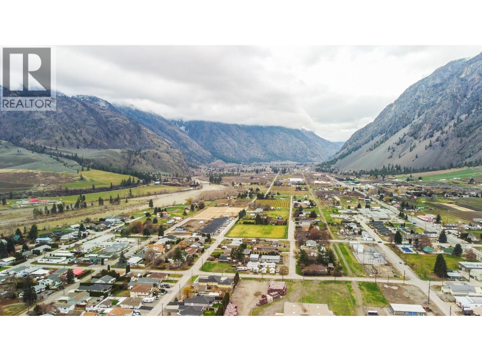 703 9th Avenue, Keremeos, British Columbia  V0X 1N3 - Photo 2 - 10371149