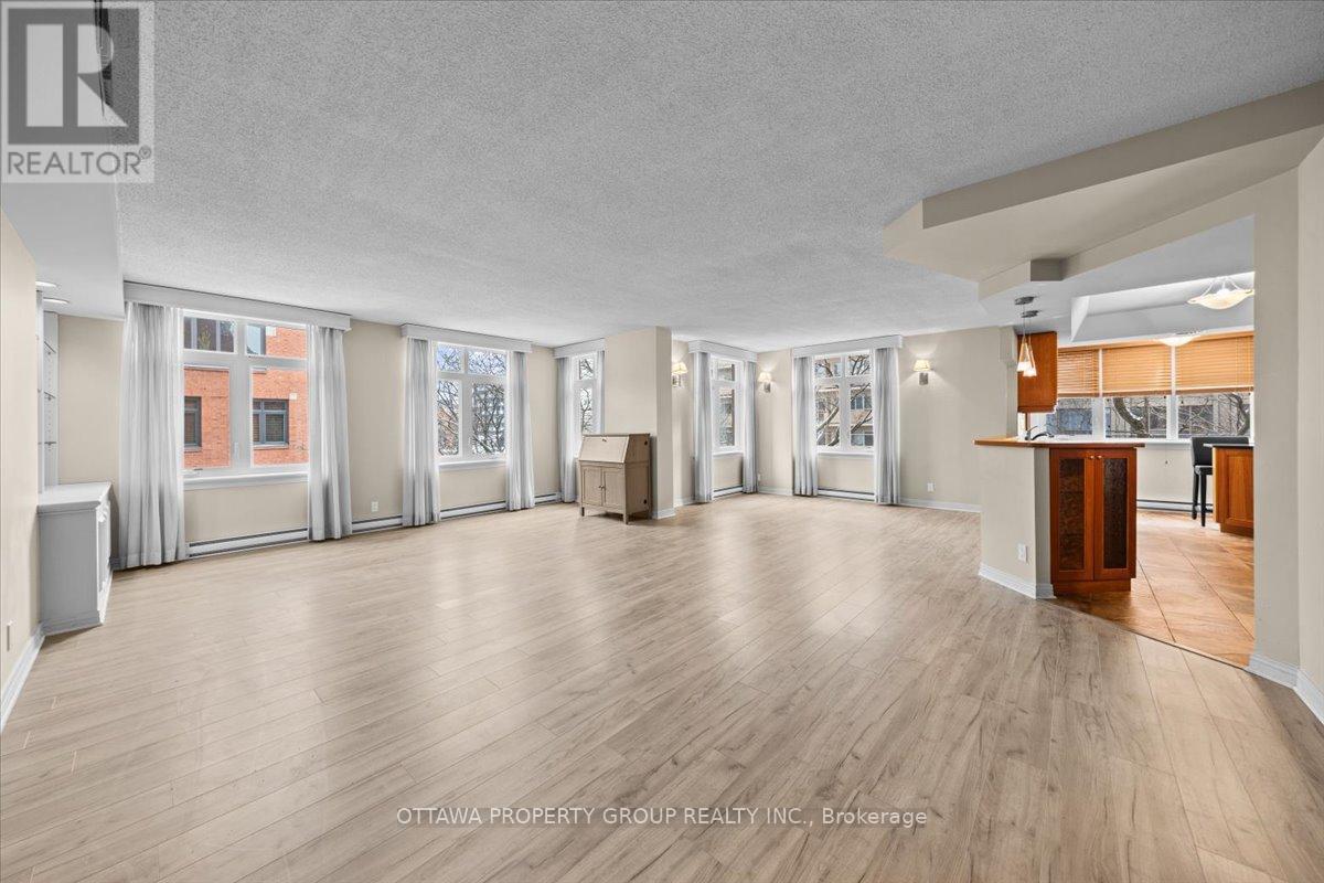 402 - 215 Somerset Street W, Ottawa, Ontario K2P 0J1 - Photo 5 - X12637952