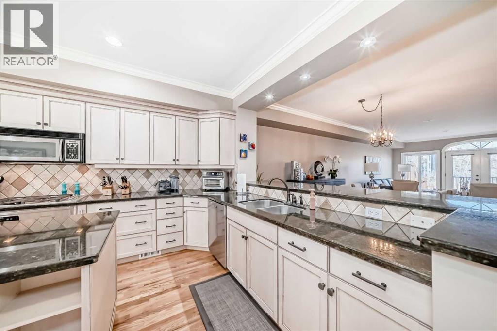 2431 Erlton Street Sw, Calgary, Alberta  T2S 2V9 - Photo 11 - A2274502