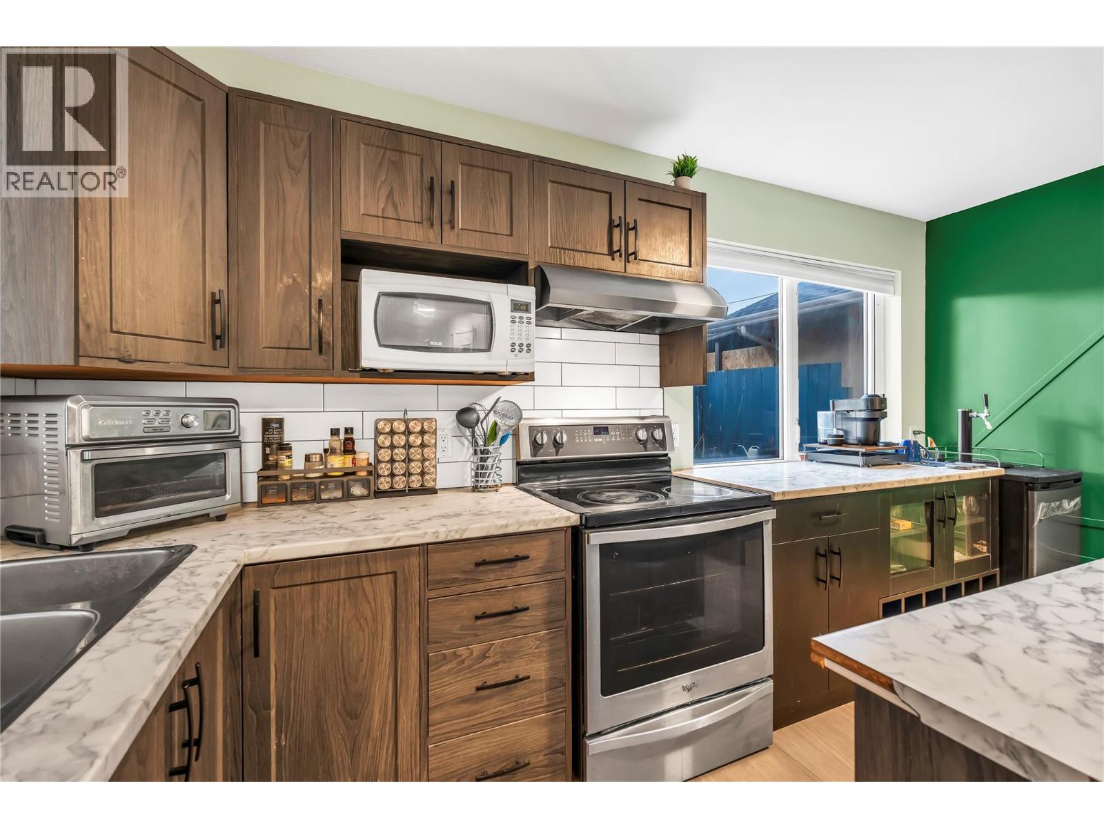 429 Braid Street, Penticton, British Columbia  V2A 4Y1 - Photo 5 - 10370919