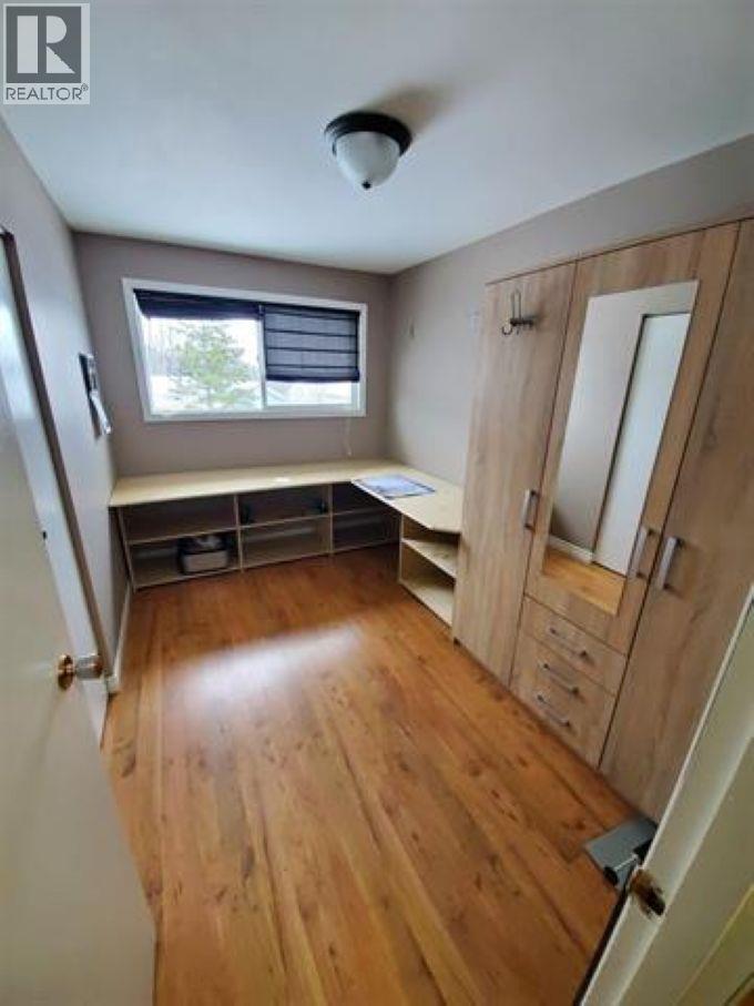 27 Manson Crescent, Mackenzie, British Columbia  V0J 2C0 - Photo 9 - R3074225