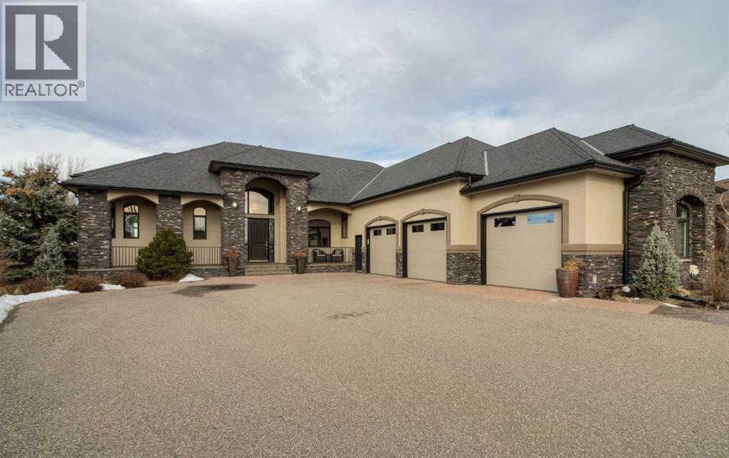 214 Sandstone Place S, Lethbridge, Alberta