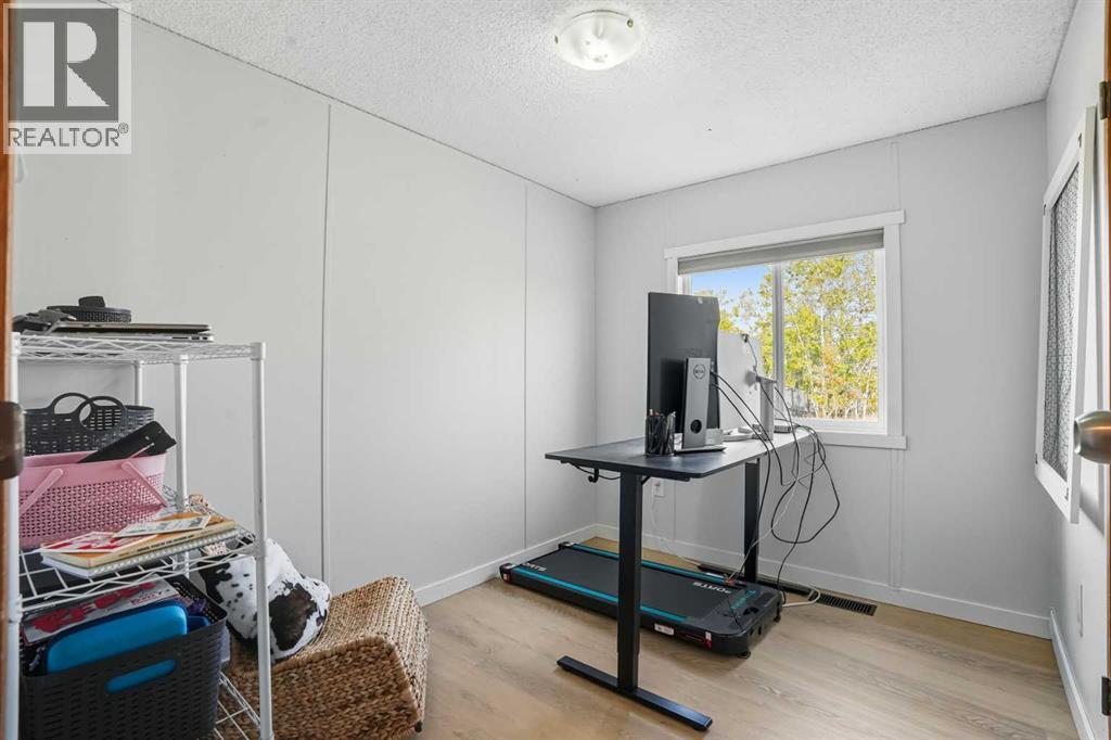 4041 Township Road 303, Rural Mountain View County, Alberta  T0M 0R0 - Photo 32 - A2262305