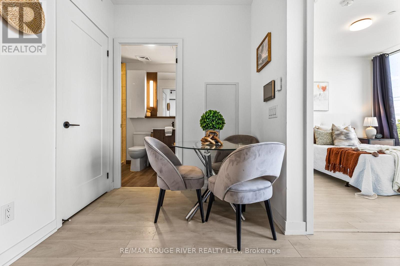 402 - 5 Defries Street, Toronto, Ontario  M5A 0W7 - Photo 10 - C12639010