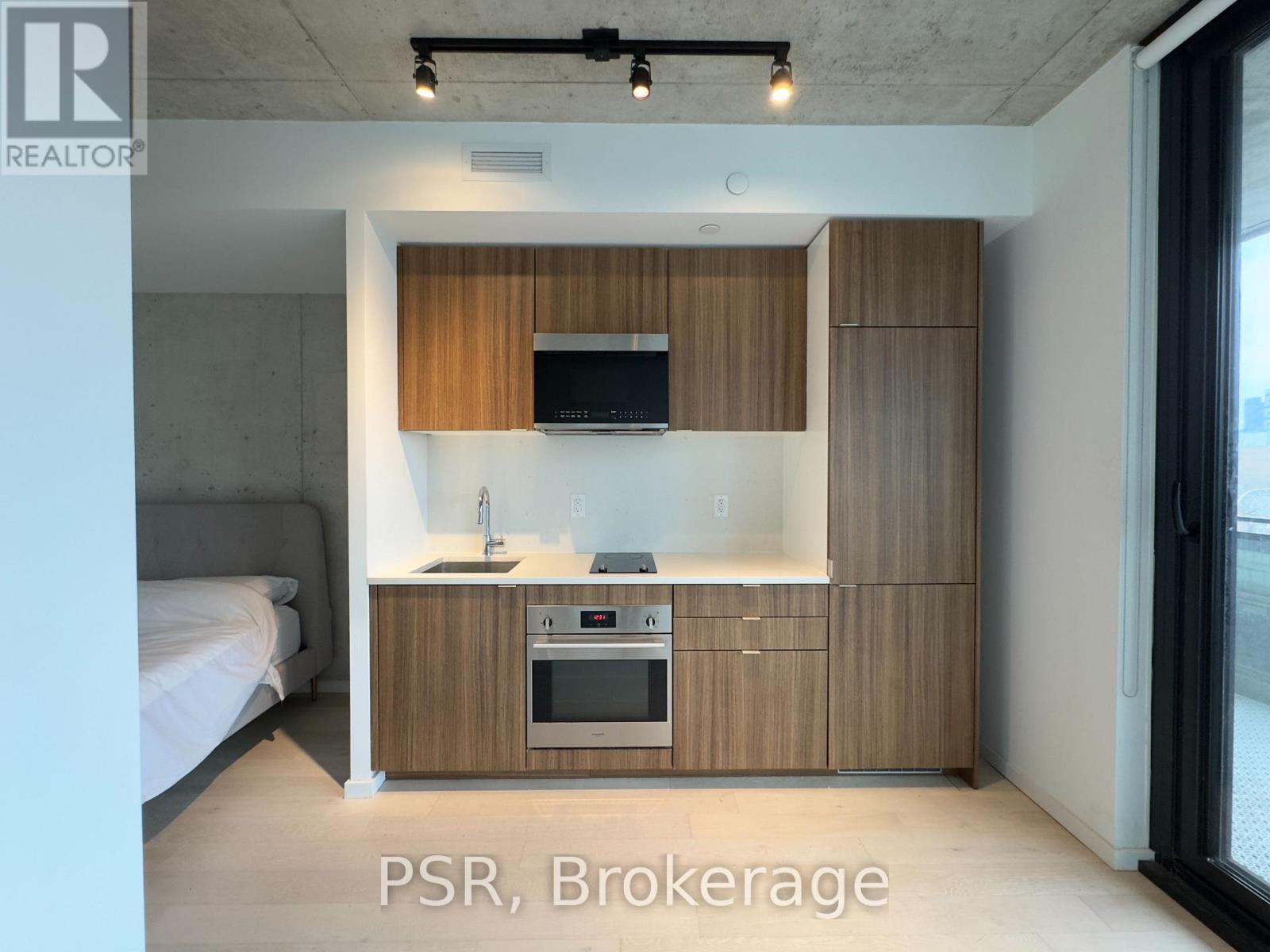 510 - 21 Lawren Harris Square, Toronto, Ontario  M5A 0T4 - Photo 4 - C12639022