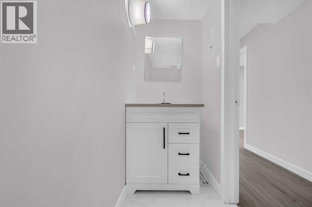 5868 Dalcastle Drive Nw, Calgary, Alberta  T3A 2B6 - Photo 35 - A2274677