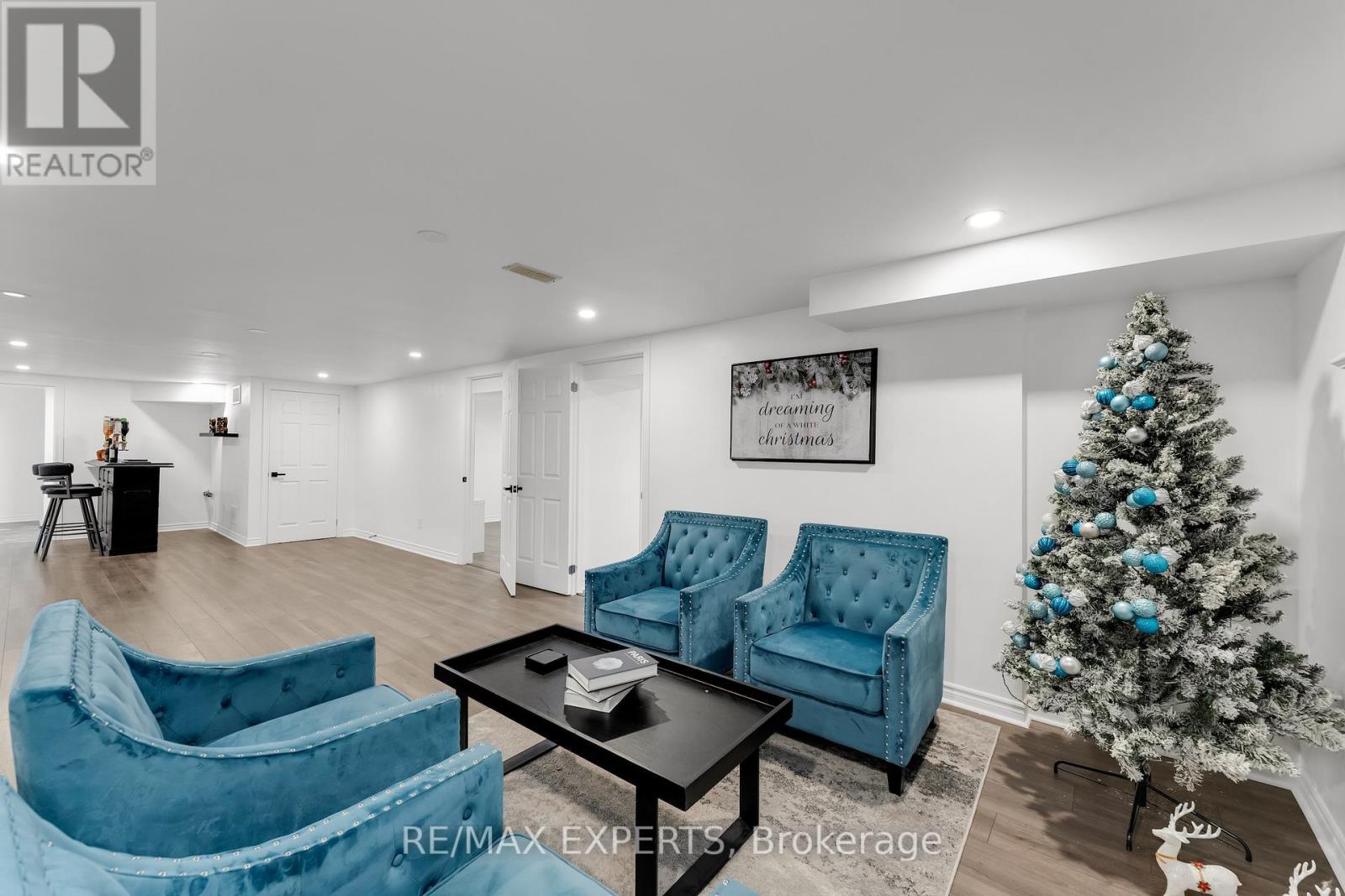 12 Vista Drive, Bradford West Gwillimbury, Ontario  L3Z 0B6 - Photo 37 - N12630632