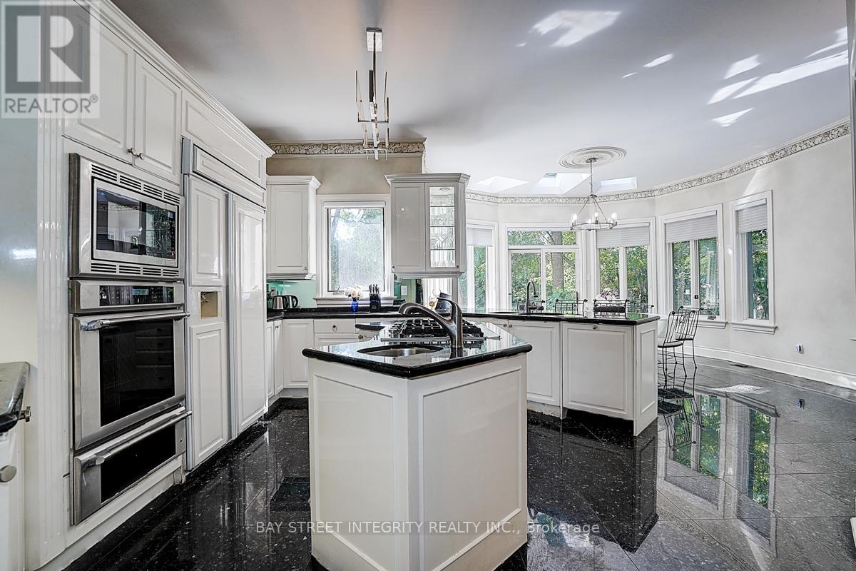 155 Renaissance Court, Vaughan, Ontario  L4J 7W4 - Photo 10 - N12631552