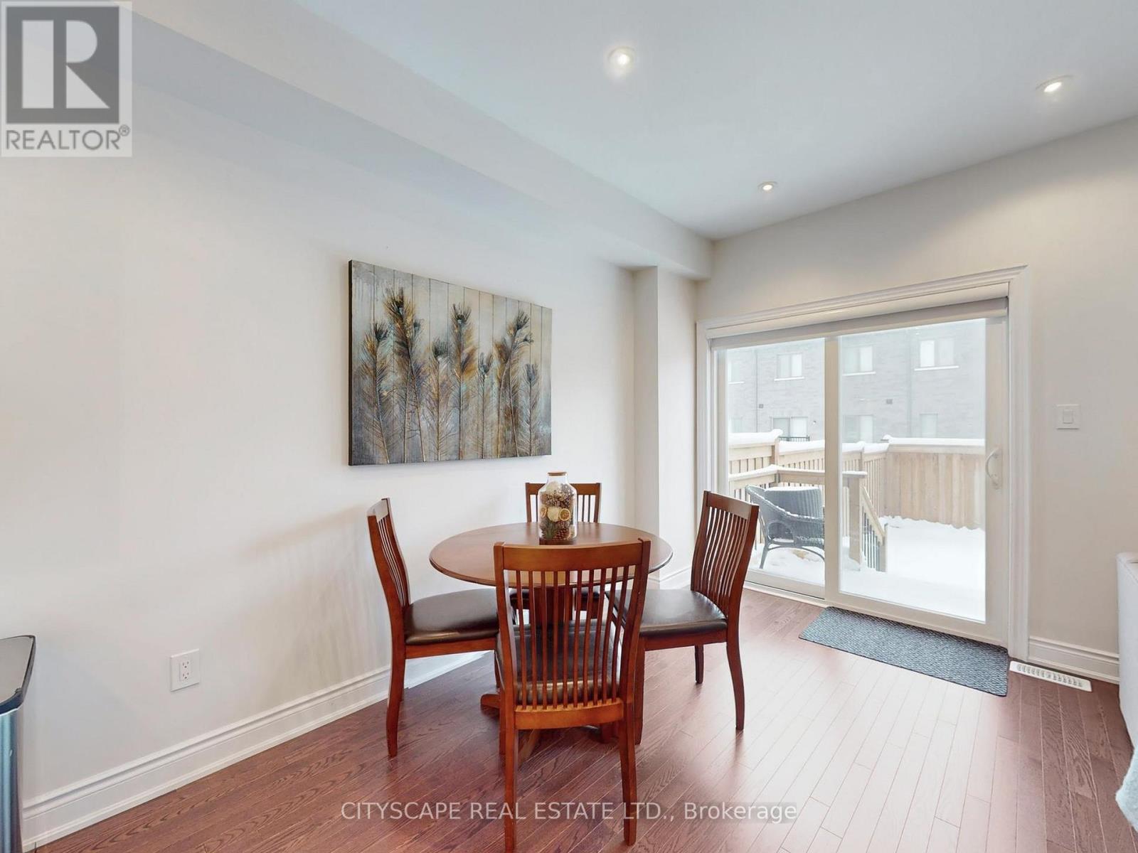 98 Veterans Street, Bradford West Gwillimbury (Bradford), Ontario  L3Z 4H7 - Photo 14 - N12638998