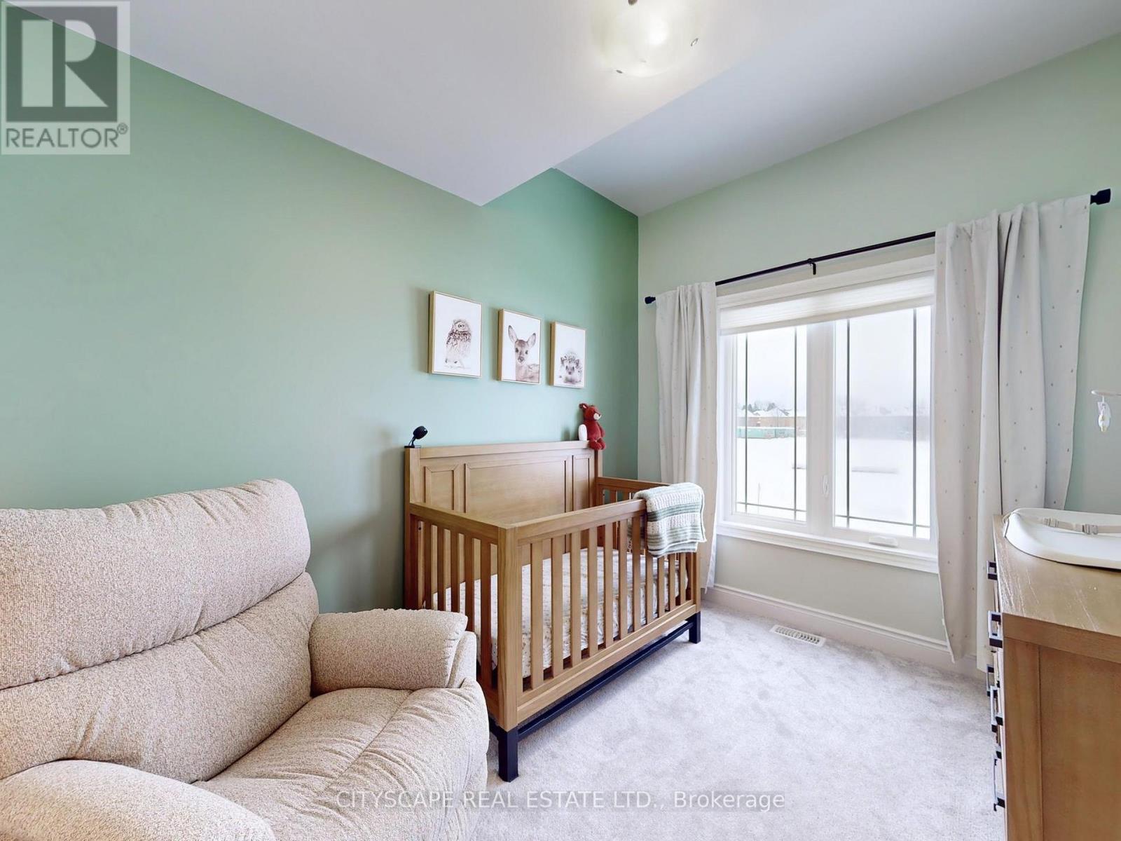 98 Veterans Street, Bradford West Gwillimbury (Bradford), Ontario  L3Z 4H7 - Photo 33 - N12638998