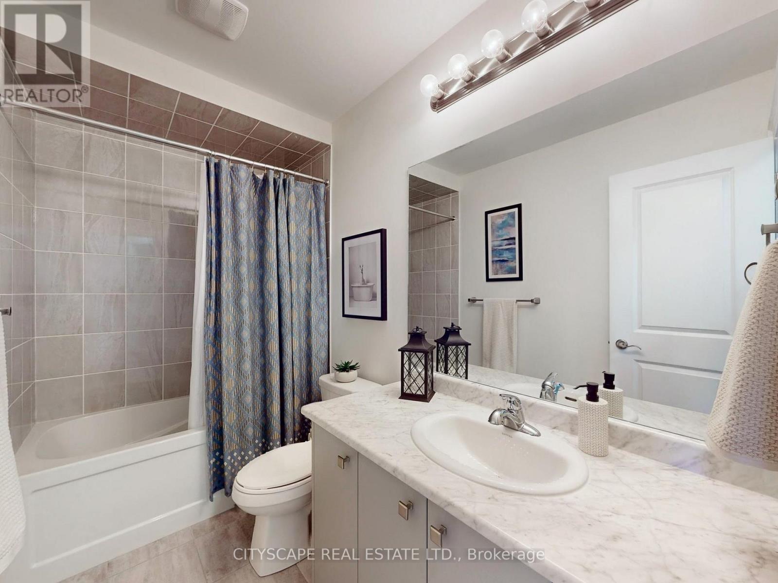 98 Veterans Street, Bradford West Gwillimbury (Bradford), Ontario  L3Z 4H7 - Photo 36 - N12638998