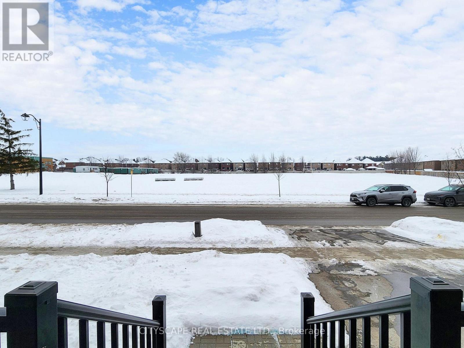 98 Veterans Street, Bradford West Gwillimbury (Bradford), Ontario  L3Z 4H7 - Photo 49 - N12638998