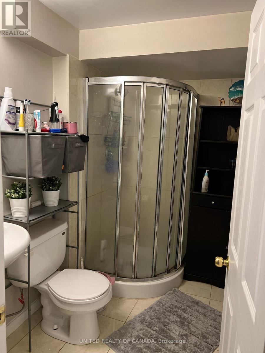 108 Maroon Drive, Richmond Hill, Ontario  L4E 5B6 - Photo 6 - N12639024