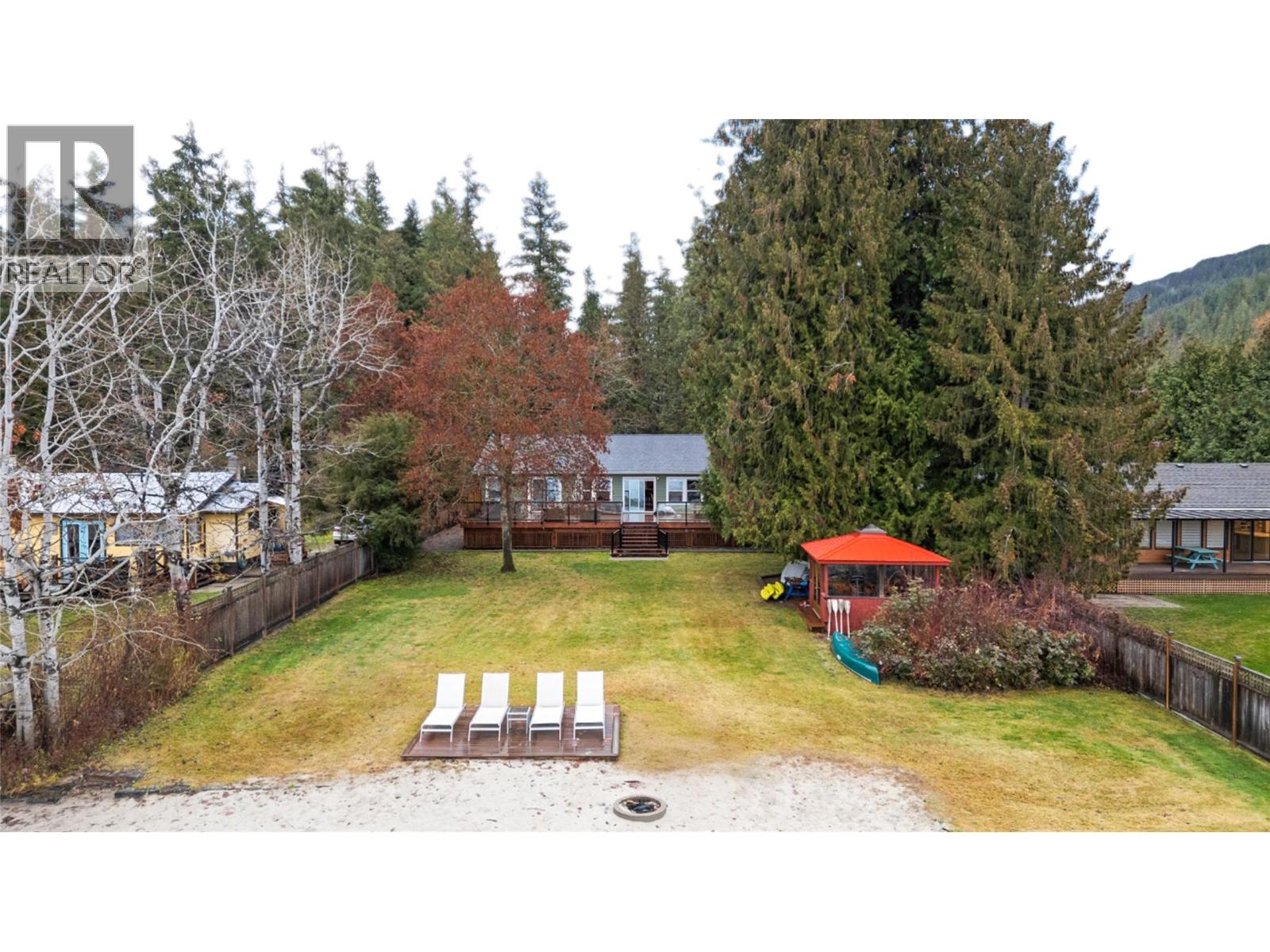 405 97A Highway, Sicamous, British Columbia