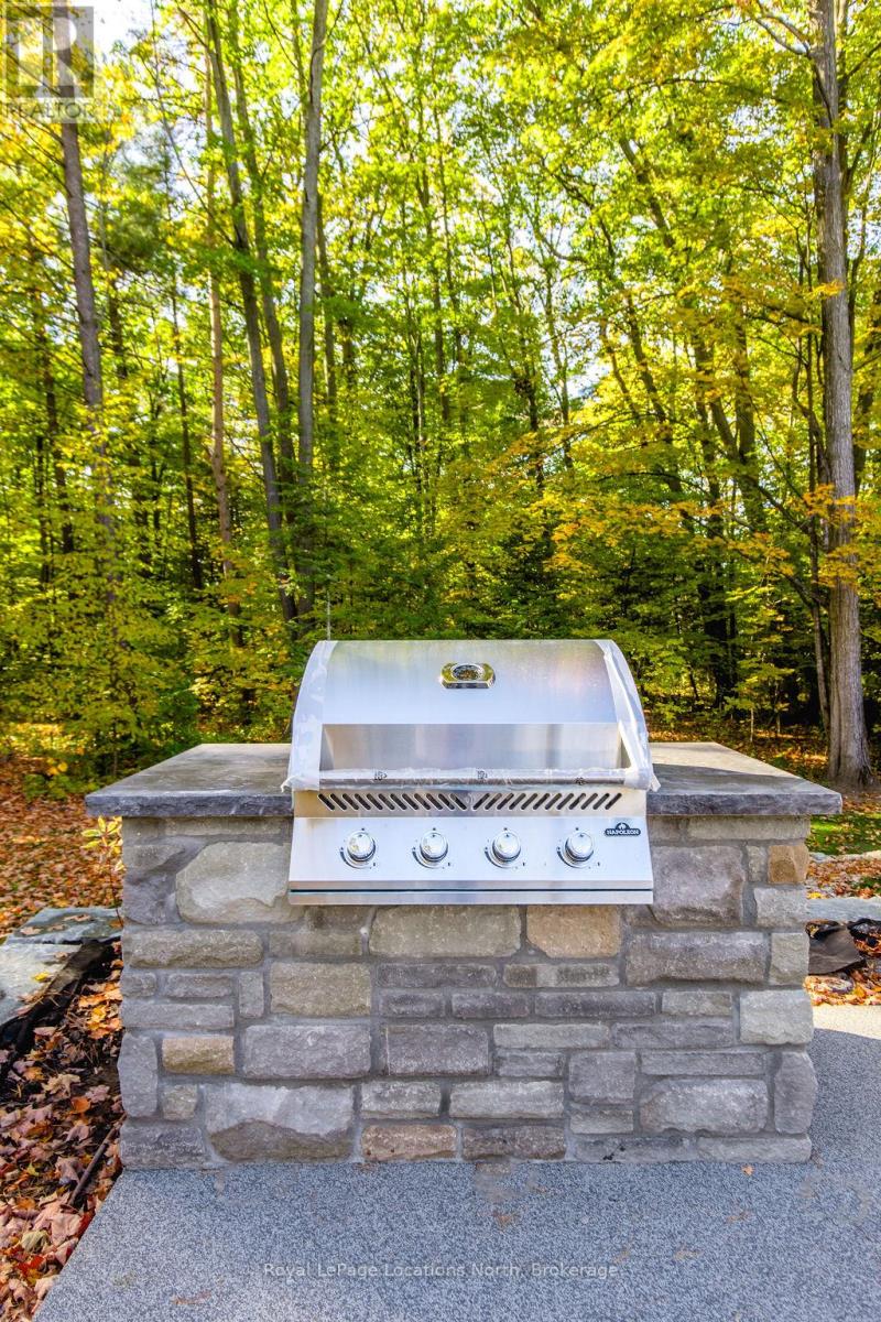 545 Oxbow Park Drive, Wasaga Beach, Ontario L9Z 2T9 - Photo 40 - S12639154