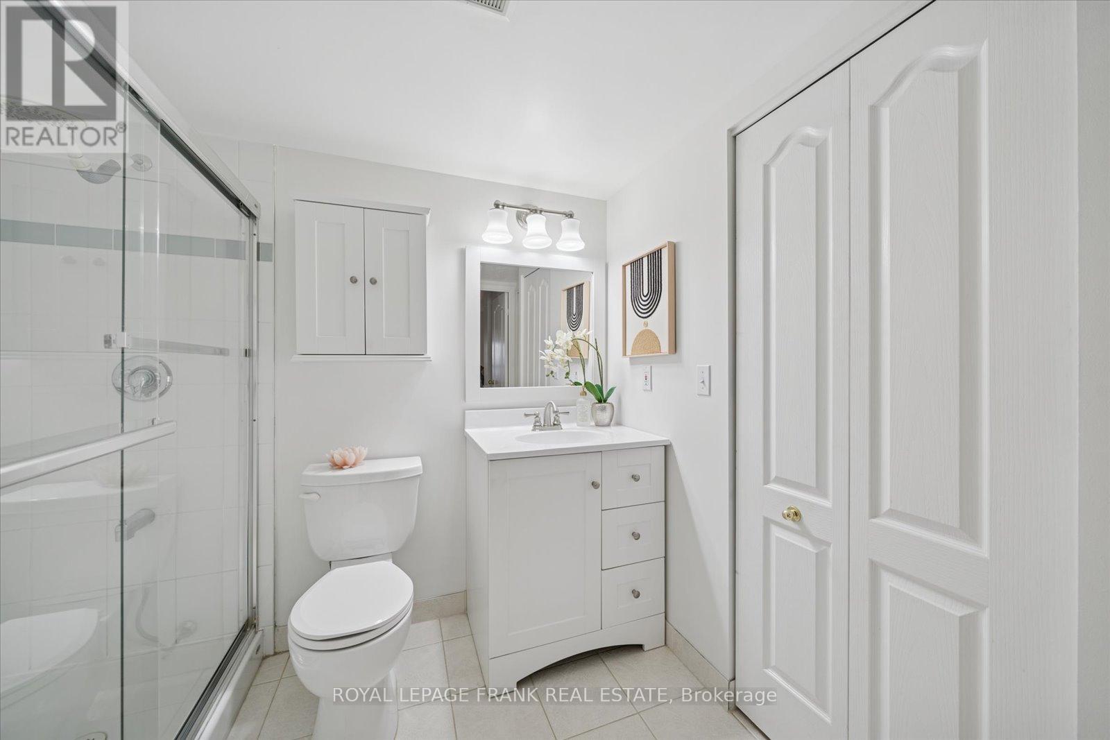 1209 - 712 Rossland Road E, Whitby, Ontario  L1N 9E8 - Photo 35 - E12639074