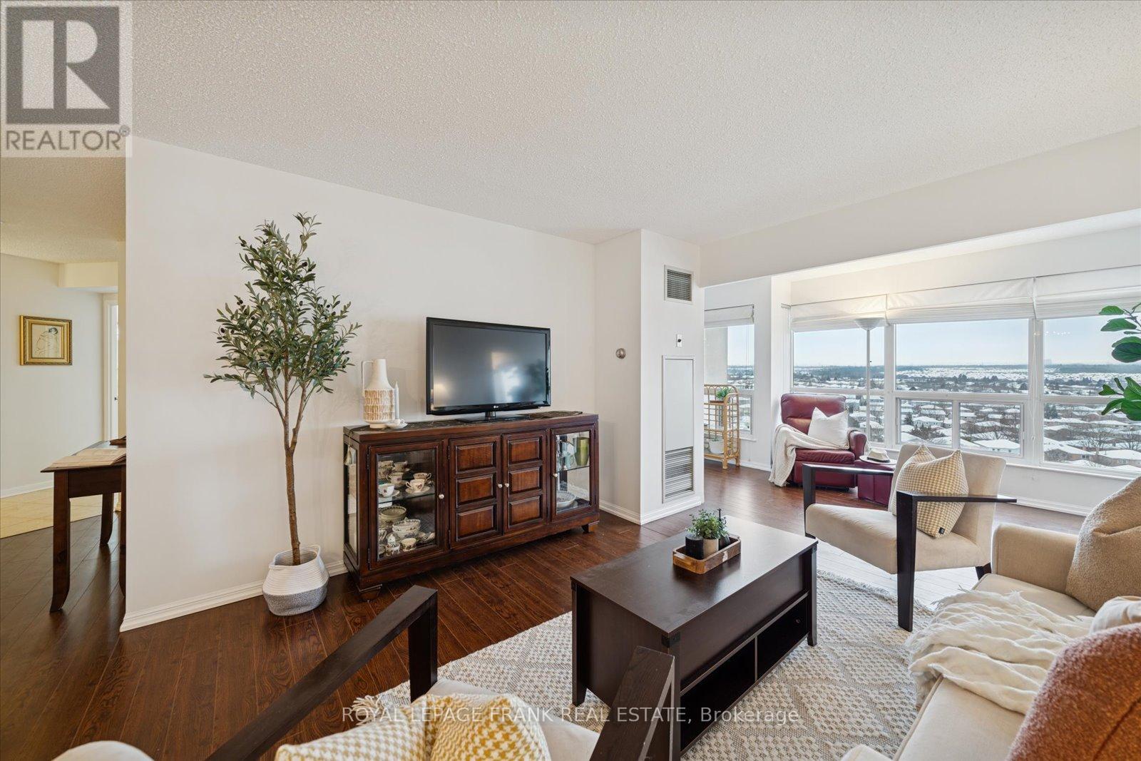 1209 - 712 Rossland Road E, Whitby, Ontario  L1N 9E8 - Photo 6 - E12639074