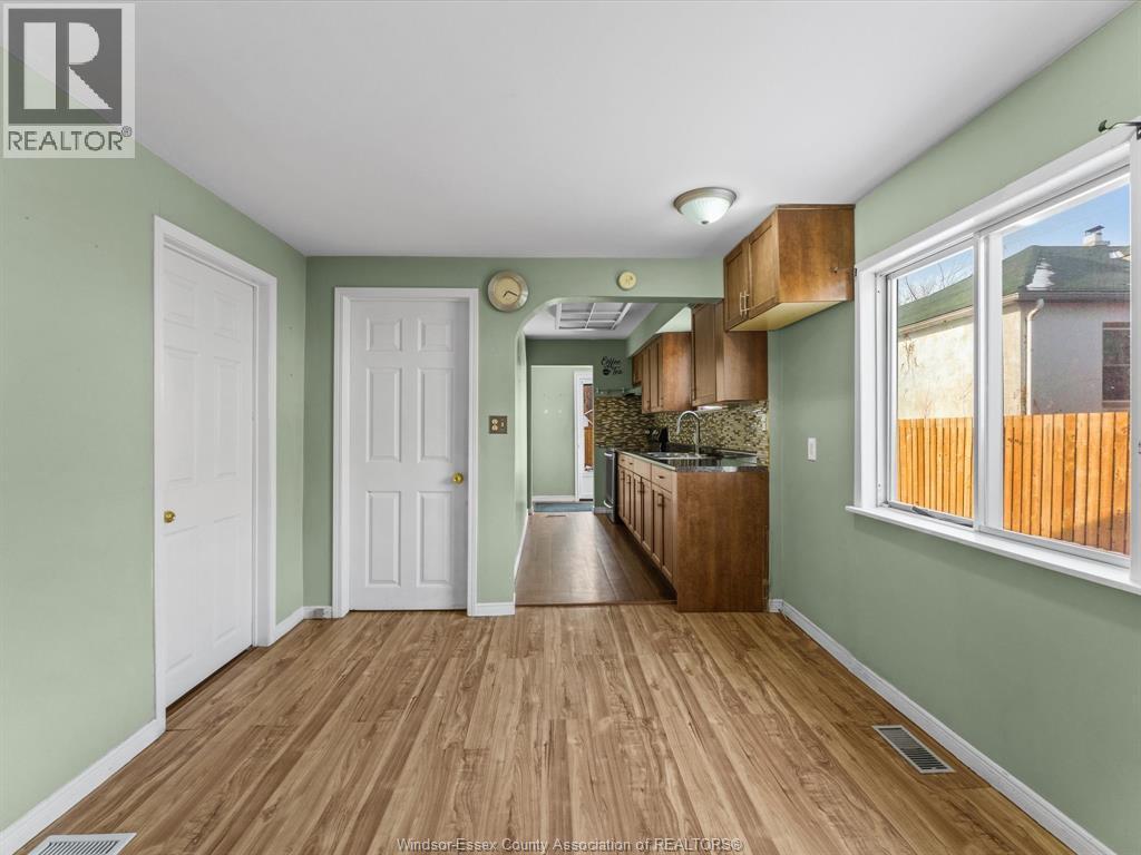 2509 Alexis Road, Windsor, Ontario  N9J 1Y3 - Photo 9 - 25028058