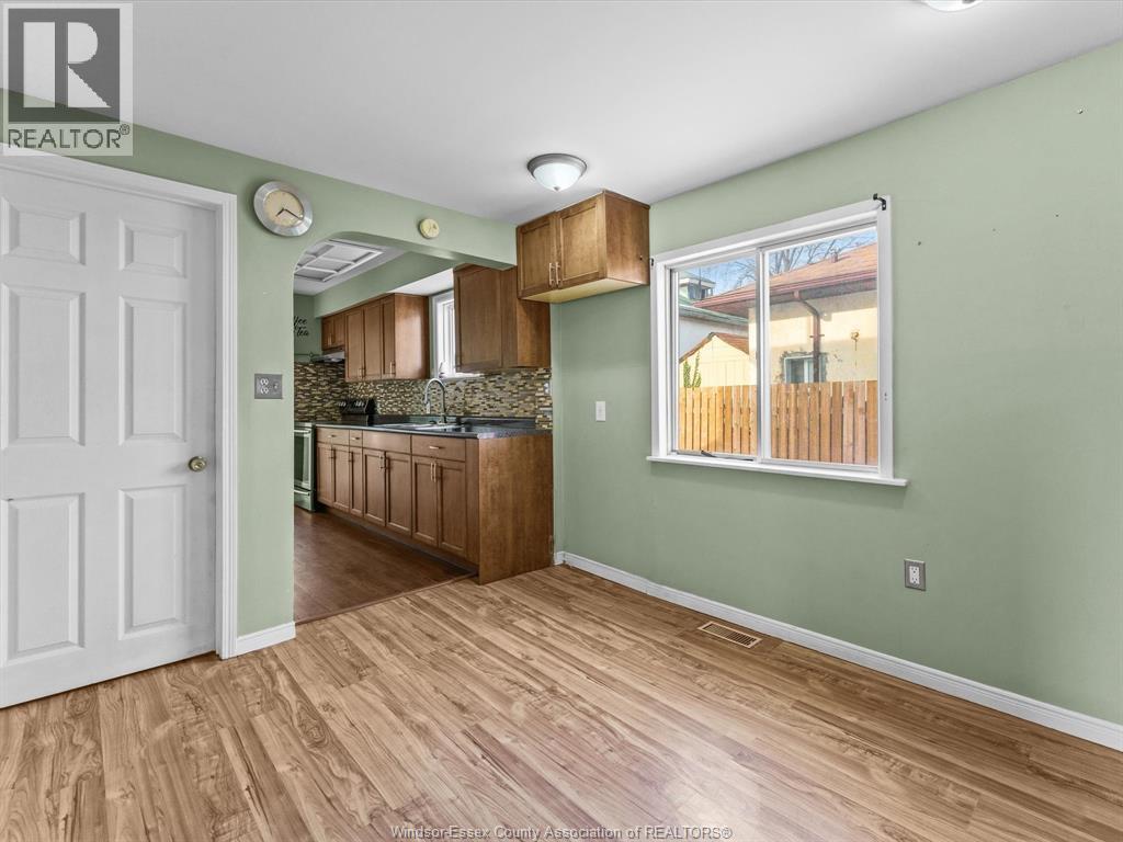 2509 Alexis Road, Windsor, Ontario  N9J 1Y3 - Photo 10 - 25028058