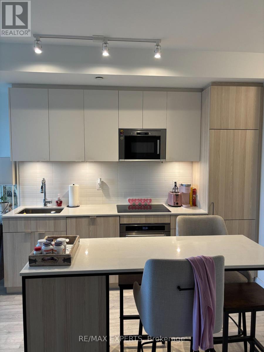 337 - 215 LAKESHORE ROAD W, Mississauga, Ontario