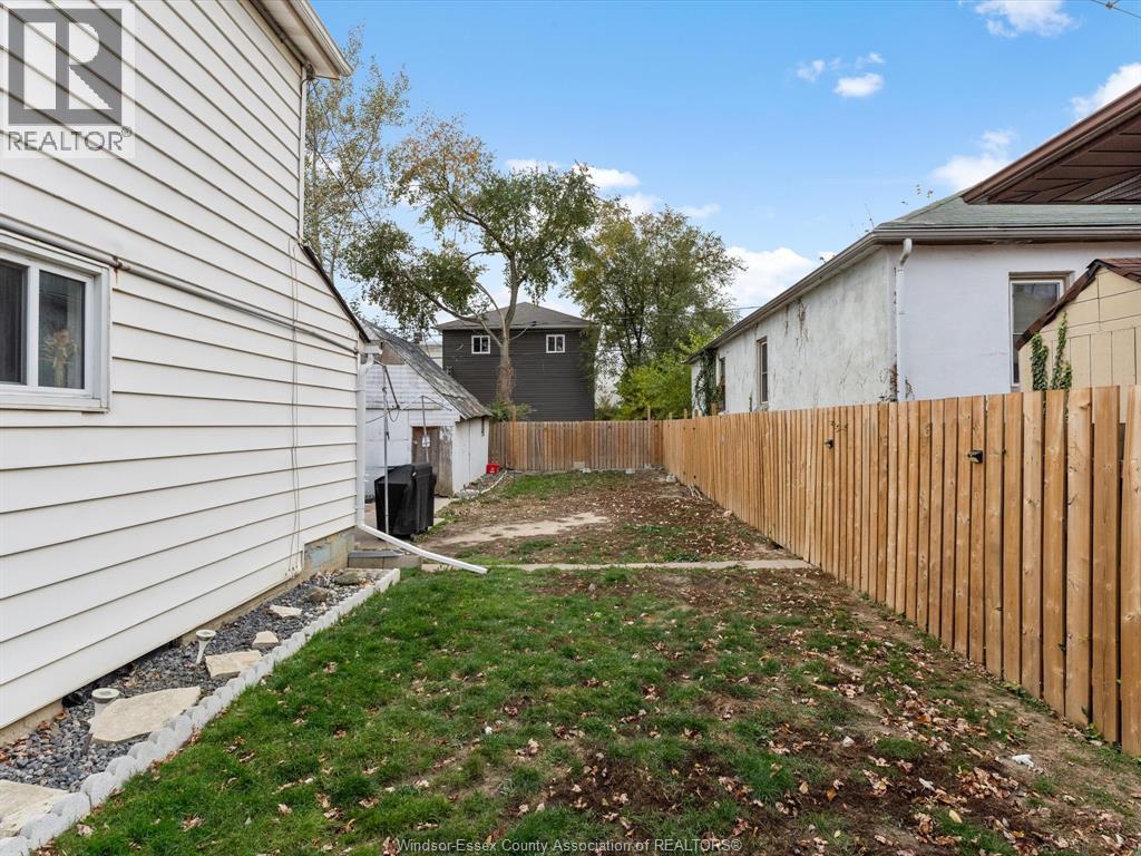 2509 Alexis Road, Windsor, Ontario  N9J 1Y3 - Photo 28 - 25028058