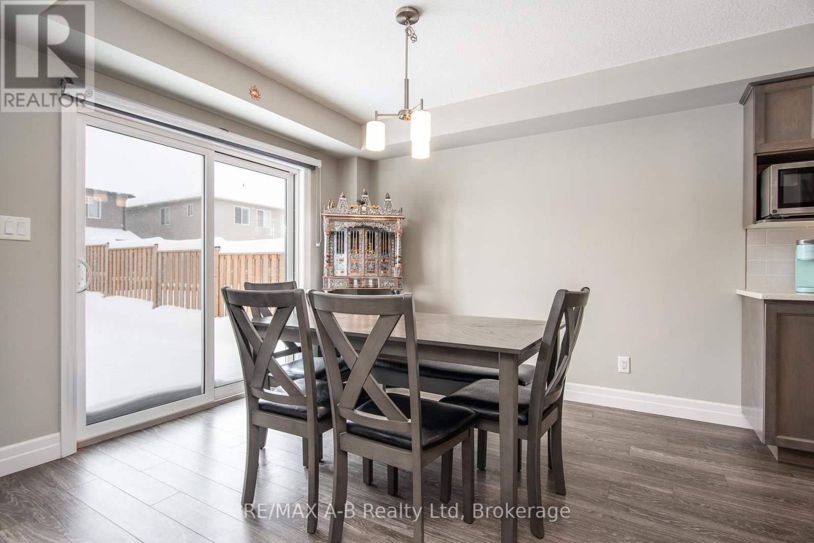 31 Davidson Drive, Stratford, Ontario N5A 0J5 - Photo 11 - X12639146