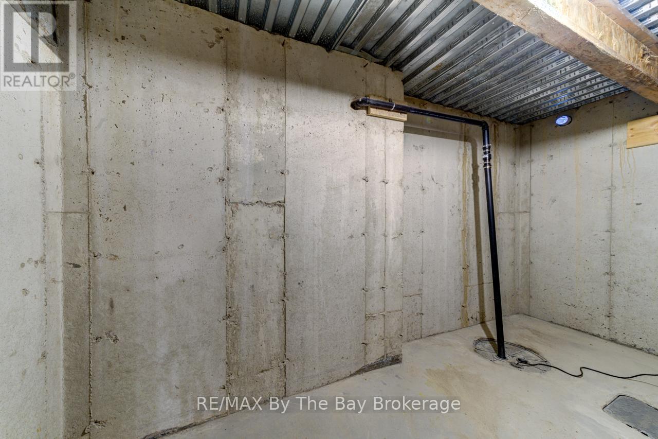 80 - 190 Crosswinds Boulevard, Blue Mountains, Ontario L9Y 5S9 - Photo 38 - X12639178