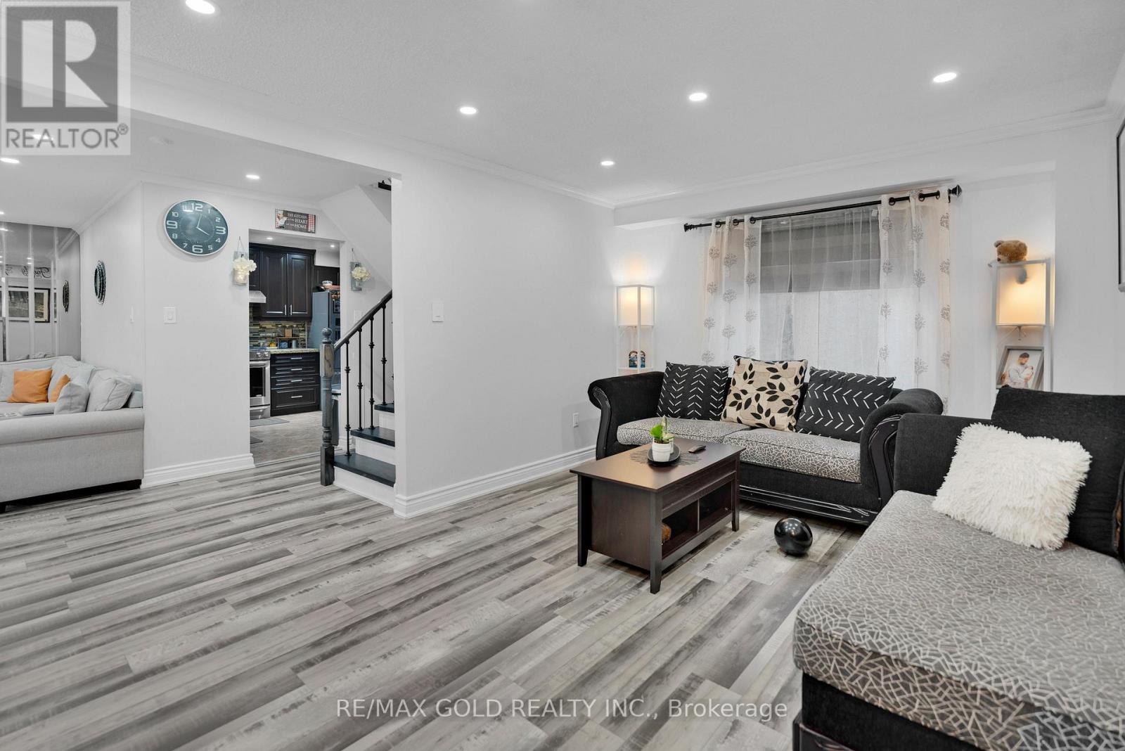 30 Myna Court, Brampton, Ontario  L6S 4H8 - Photo 11 - W12635226