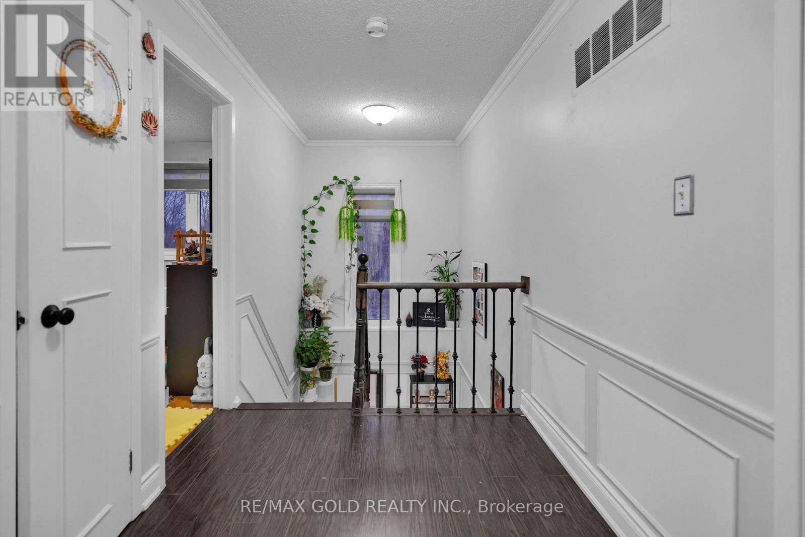 30 Myna Court, Brampton, Ontario  L6S 4H8 - Photo 15 - W12635226