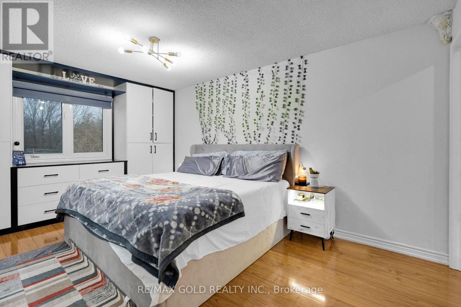 30 Myna Court, Brampton, Ontario  L6S 4H8 - Photo 16 - W12635226