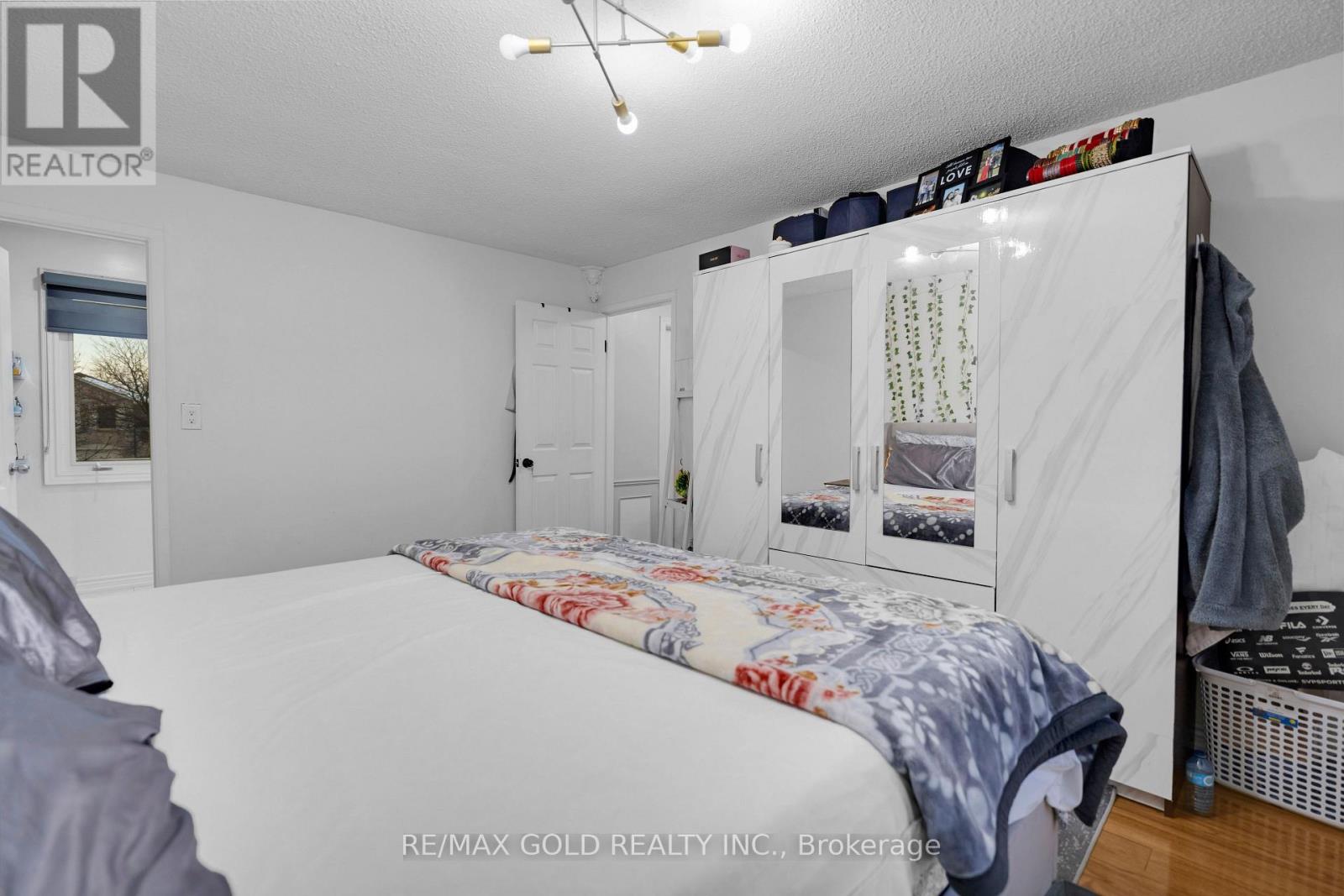 30 Myna Court, Brampton, Ontario  L6S 4H8 - Photo 17 - W12635226