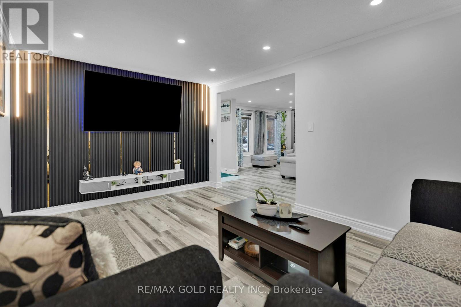 30 Myna Court, Brampton, Ontario  L6S 4H8 - Photo 9 - W12635226