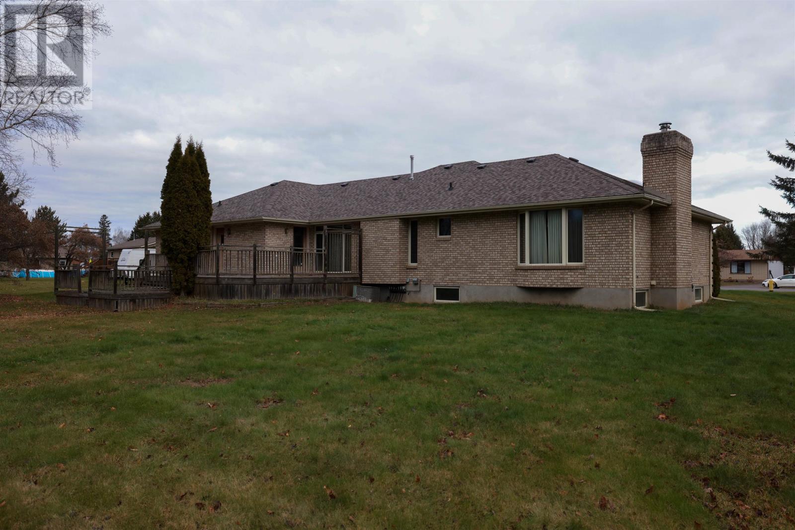 2200 Bordeaux Cres, Thunder Bay, Ontario  P7K 1C2 - Photo 17 - TB253643