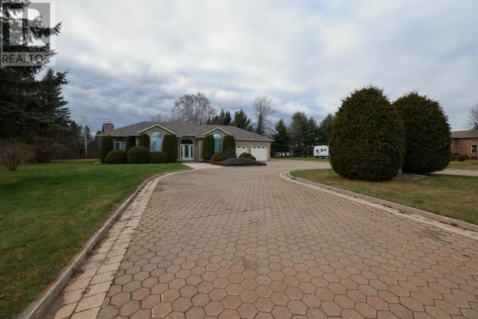 2200 Bordeaux Cres, Thunder Bay, Ontario  P7K 1C2 - Photo 5 - TB253643