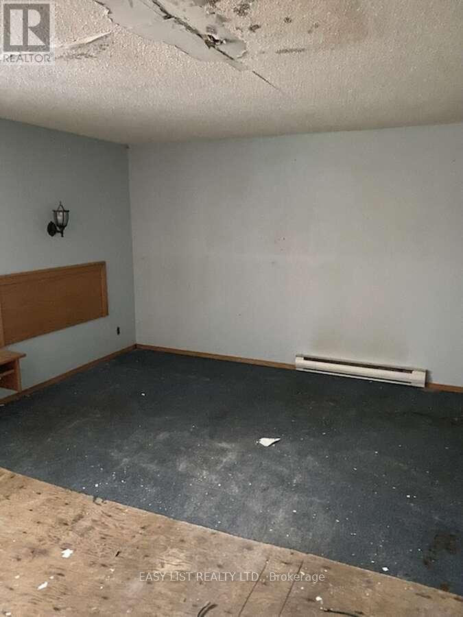 106 Quebec Street, Schreiber, Ontario  P0T 2A0 - Photo 16 - X12639004