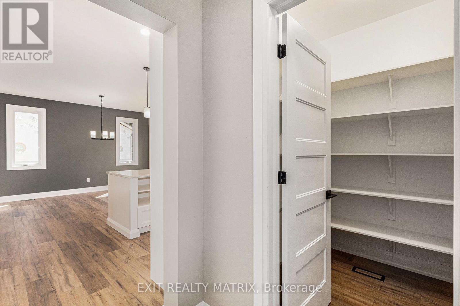 1355 Fribourg Street, Russell, Ontario  K0A 1W0 - Photo 8 - X12342412