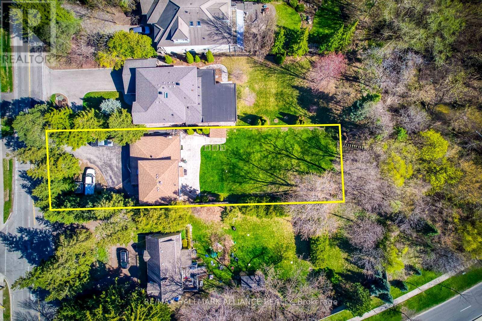 494 Chartwell Road, Oakville, Ontario  L6J 4A5 - Photo 5 - W12109804