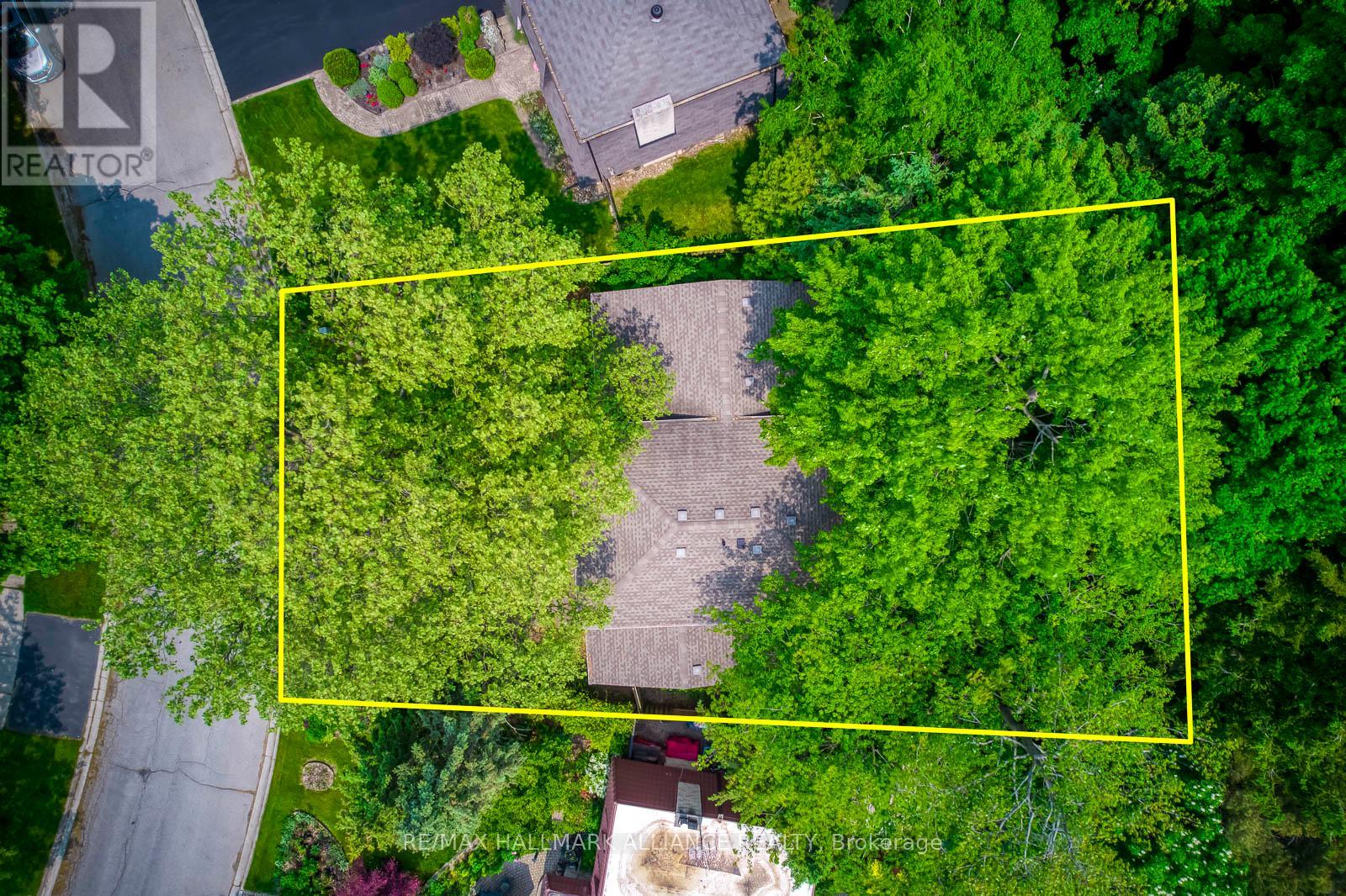 455 Canterbury Crescent, Oakville, Ontario  L6J 5K8 - Photo 2 - W12201228