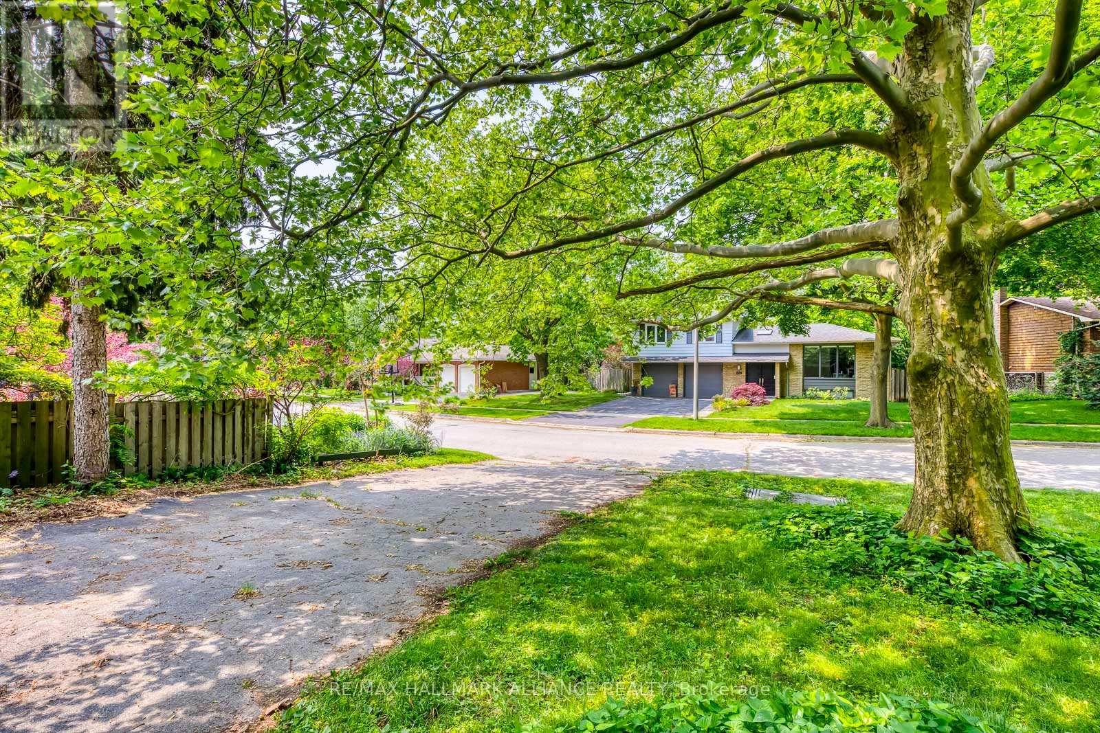 455 Canterbury Crescent, Oakville, Ontario  L6J 5K8 - Photo 5 - W12201228