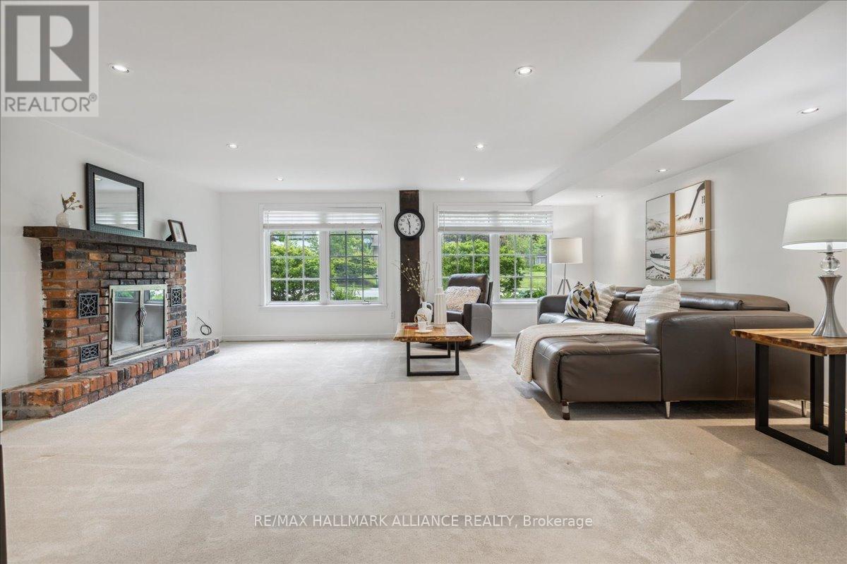 222 Alscot Crescent, Oakville, Ontario  L6J 4R4 - Photo 16 - W12357561