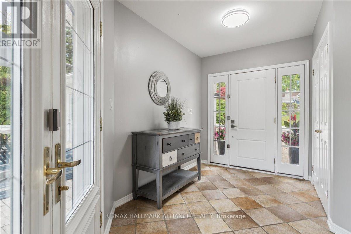 222 Alscot Crescent, Oakville, Ontario  L6J 4R4 - Photo 18 - W12357561