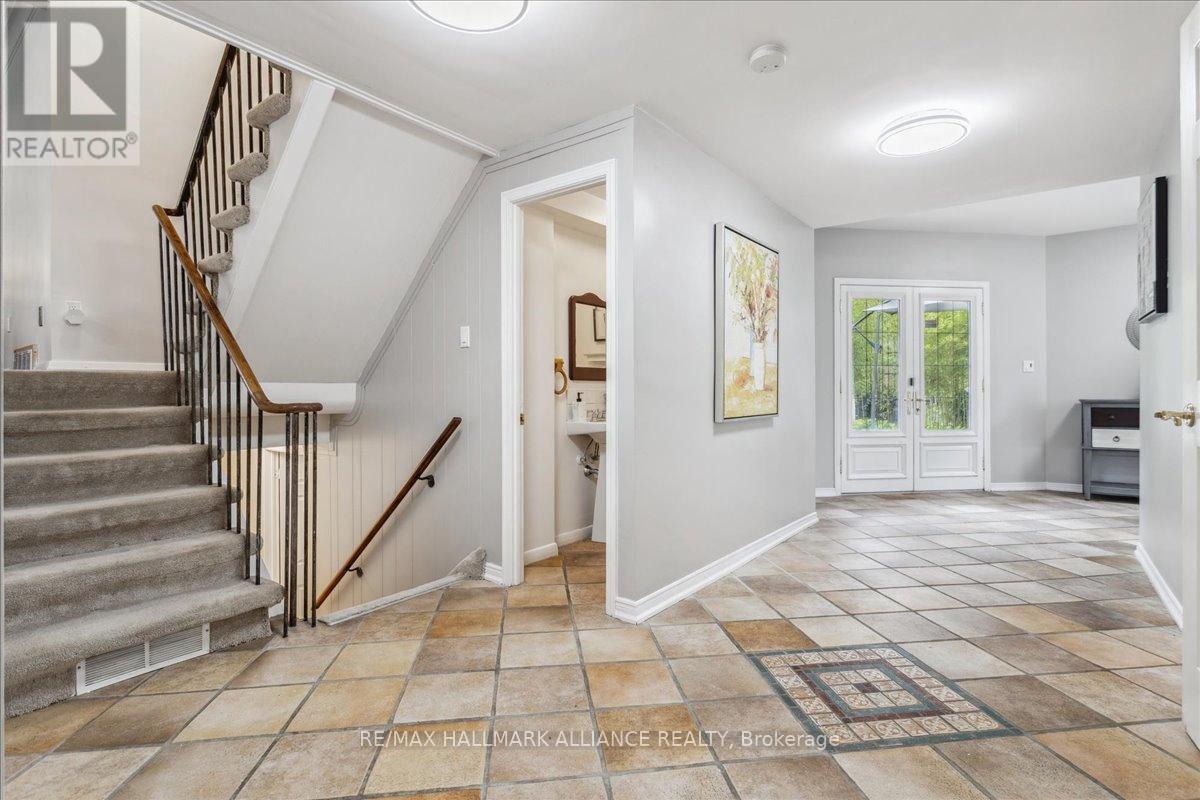 222 Alscot Crescent, Oakville, Ontario  L6J 4R4 - Photo 5 - W12357561